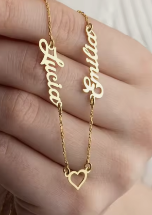 Colar com Nomes e Coração