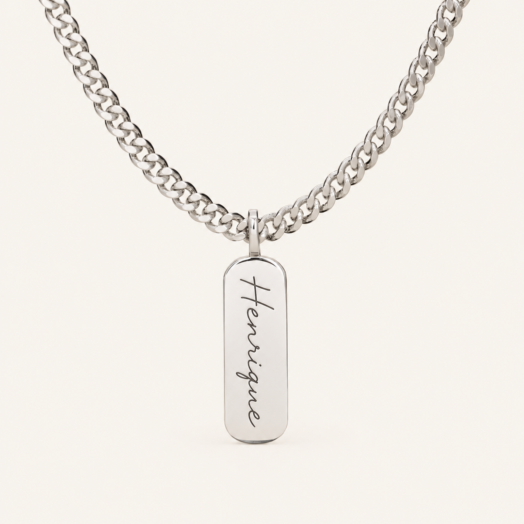Colar com Placa e Nome